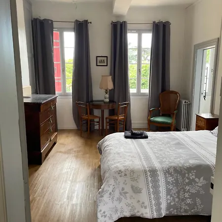 Apartamento Grand Lumineux Proche Du Centre Avec Cour Privee *